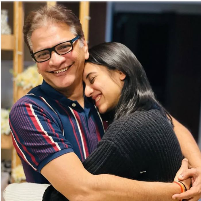 Srinivas Mandhana with Smriti